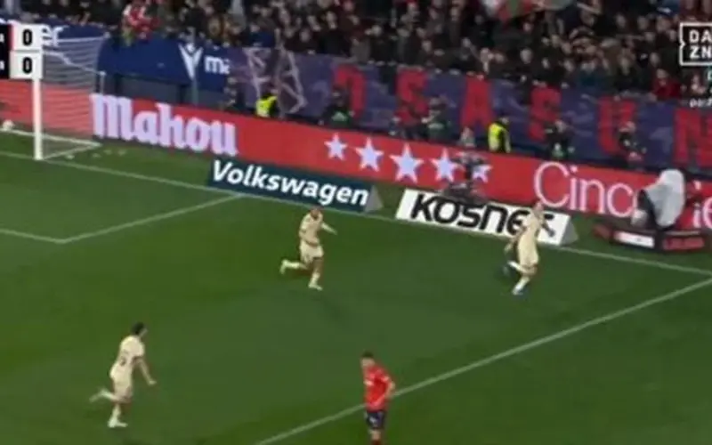 برشلونة.. روبرت ليفاندوفسكي يحرز الهدف الأول لـ برشلونة في مرمى أوساسونا بالدوري الإسباني
